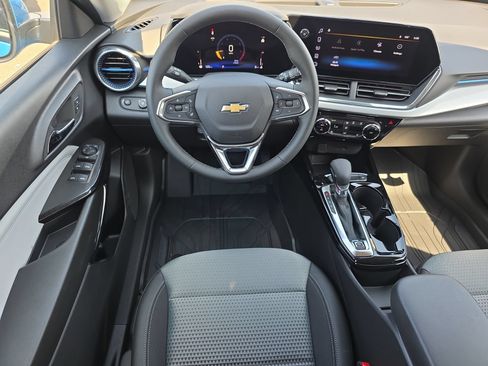 New 2026 Chevrolet Trax LT w/ Driver Confidence Package FWD image 12