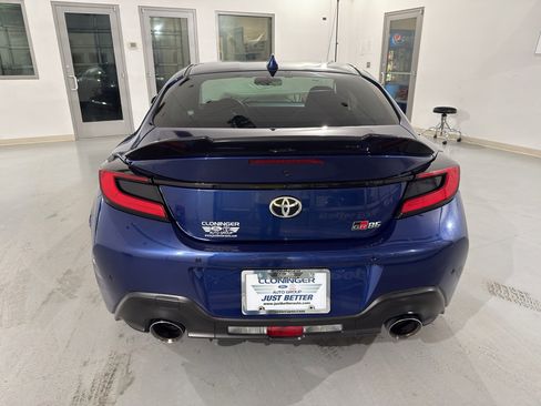 Used 2024 Toyota GR86 Premium image 7