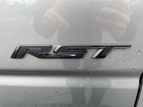 Used 2023 Chevrolet Silverado 1500 RST w/ Redline Edition AWD/4WD image 8