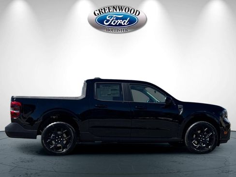New 2026 Ford Maverick Lariat w/ Black Appearance Package AWD/4WD image 3