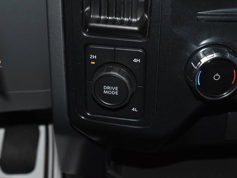 Used 2025 Ford F150 XLT w/ Equipment Group 301A Standard image 13