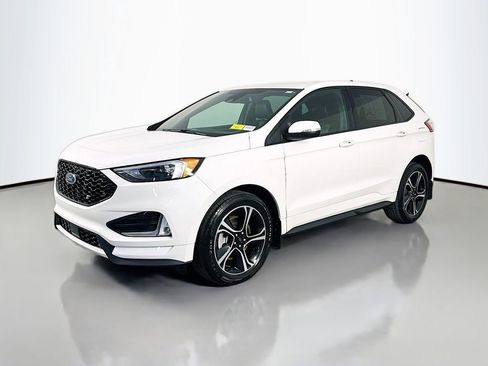 Used 2022 Ford Edge ST image 3
