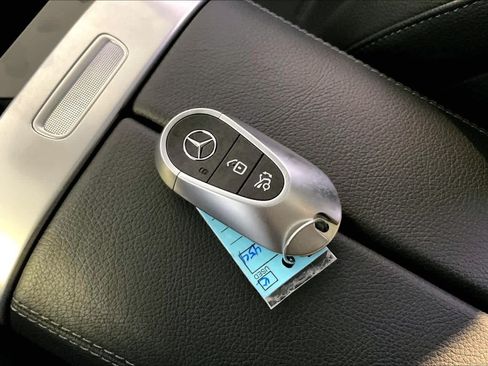 Certified 2025 Mercedes-Benz C 300 4MATIC Sedan image 15