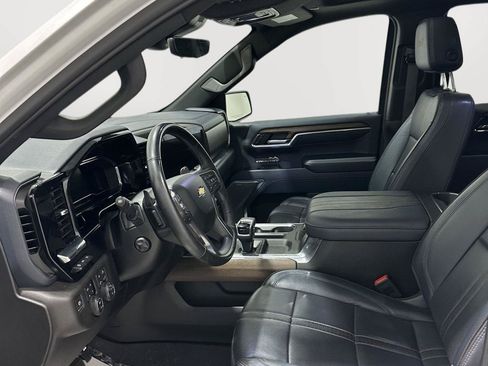 Used 2024 Chevrolet Silverado 1500 High Country w/ High Country Premium Package AWD/4WD image 20