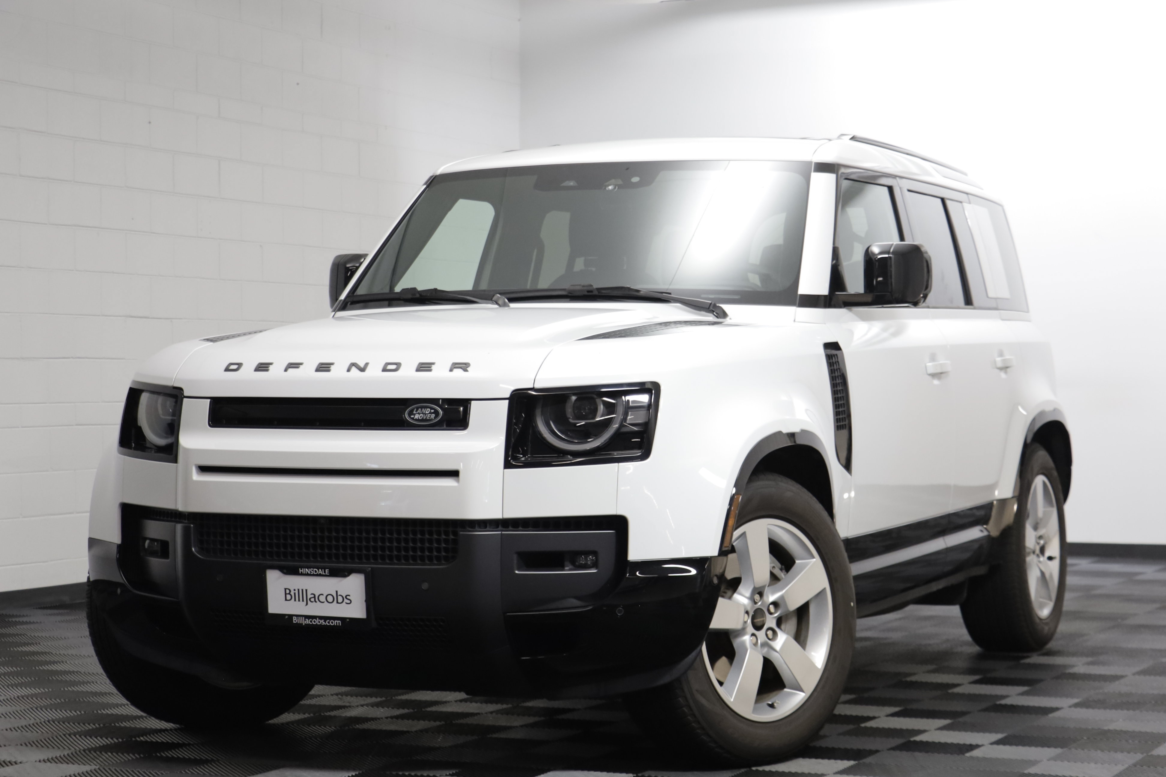 Certified 2026 Land Rover Defender 110 X-Dynamic SE AWD/4WD image 1