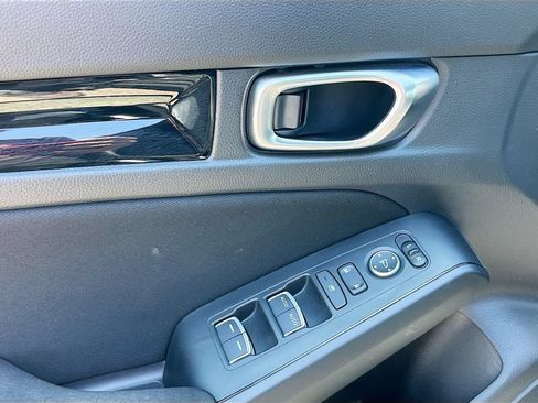 Used 2025 Honda Civic Sport image 17