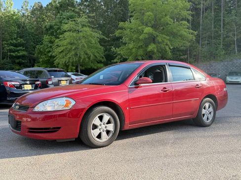 Used 2008 Chevrolet Impala LT FWD image 2