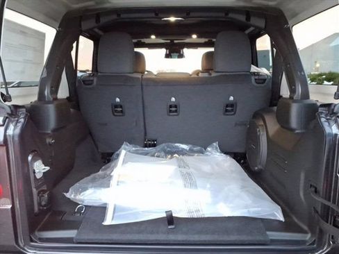 New 2026 Jeep Wrangler Unlimited Sahara w/ Safety Group AWD/4WD image 18