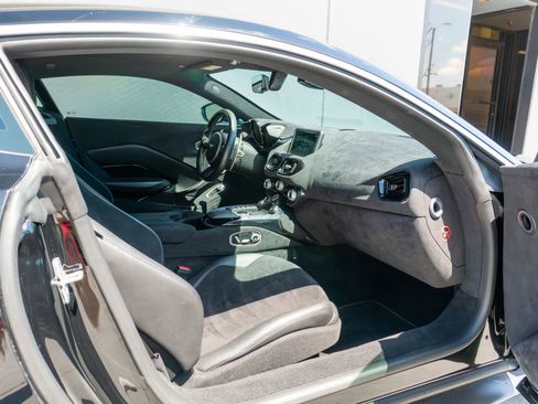 Used 2020 Aston Martin V8 Vantage Coupe RWD image 44