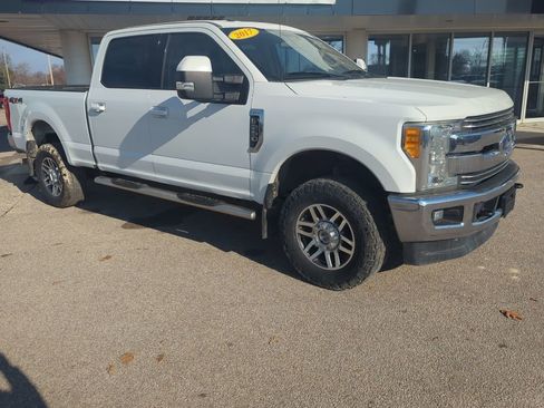 Used 2017 Ford F250 Lariat image 9