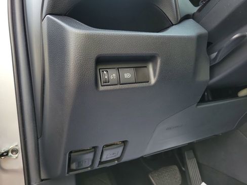 Used 2021 Toyota RAV4 XLE image 24