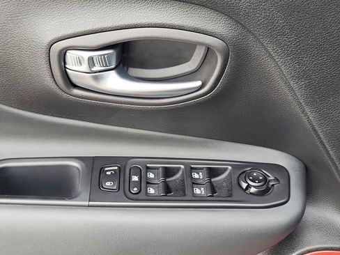 Used 2022 Jeep Renegade Trailhawk w/ Sun/Sound Group image 22