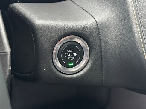 Used 2024 GMC Yukon SLT AWD/4WD image 26