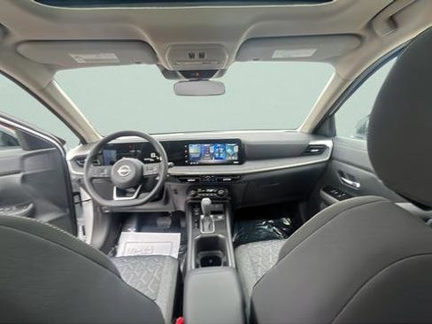 New 2026 Nissan Kicks SV w/ SV Premium Package image 24