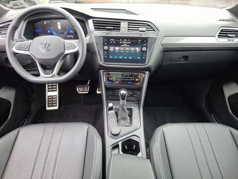 Certified 2023 Volkswagen Tiguan SE R-Line AWD/4WD image 15