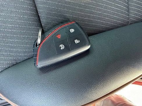 Used 2025 GMC Canyon AT4 AWD/4WD image 17