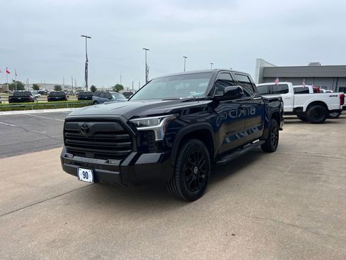 Used 2024 Toyota Tundra Limited AWD/4WD image 5
