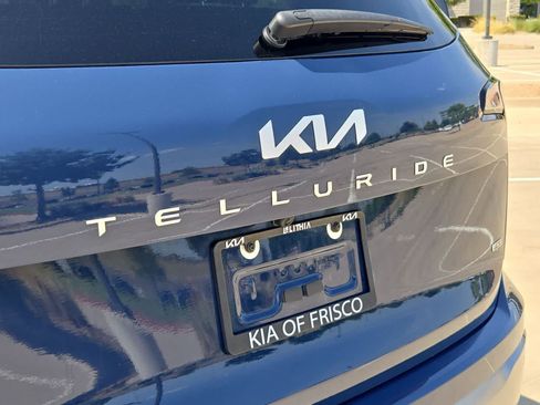 Used 2025 Kia Telluride SX Prestige AWD/4WD image 11