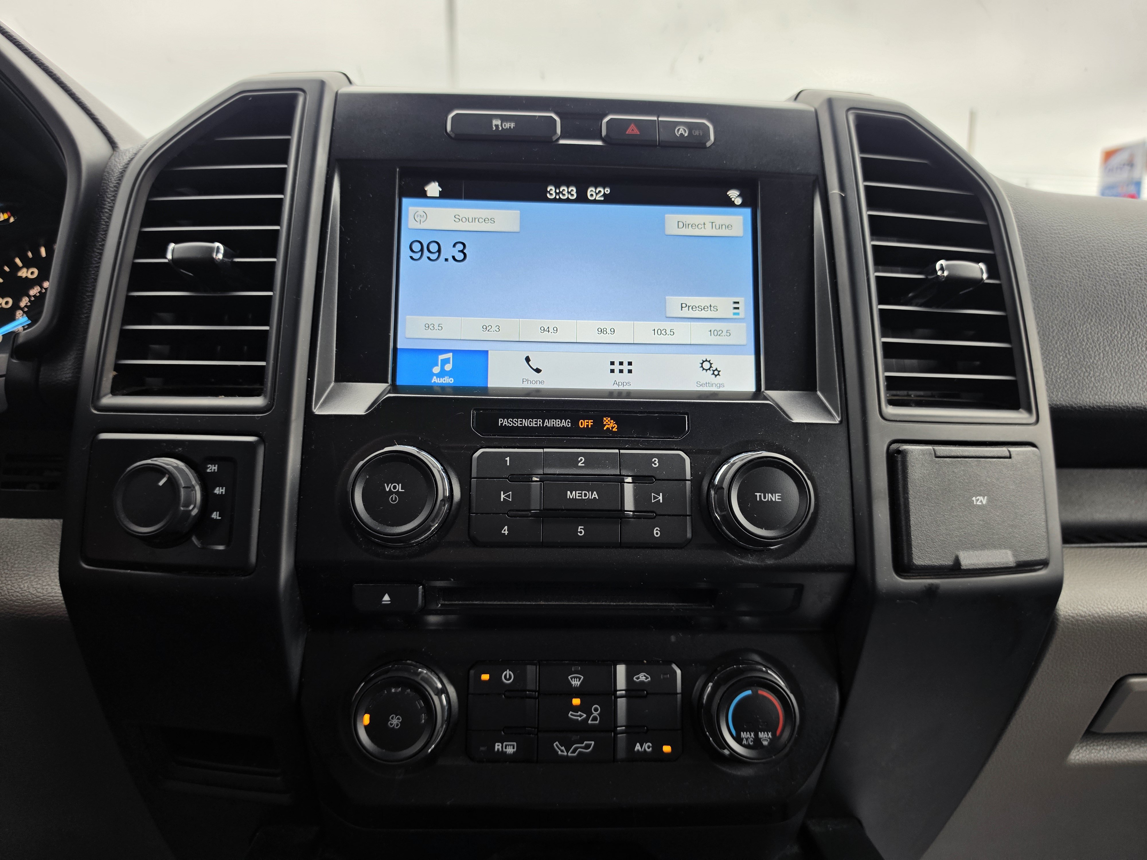 Used 2018 Ford F150 XL w/ Equipment Group 101A Mid AWD/4WD image 25