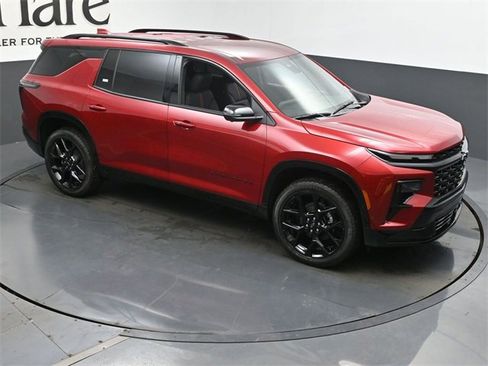 New 2026 Chevrolet Traverse RS w/ LPO, Floor Liner Package image 17