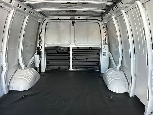 New 2025 Chevrolet Express 3500 Extended w/ Driver Convenience Package image 25