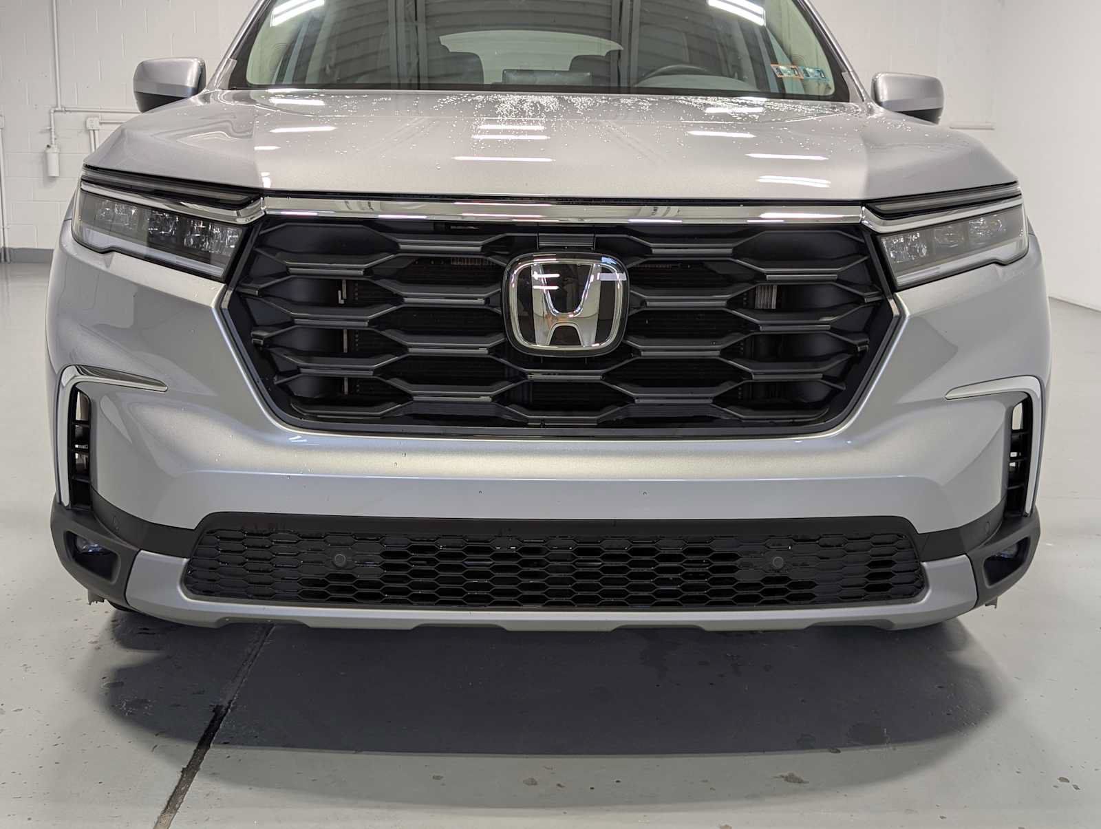 Certified 2025 Honda Pilot EX-L image 2