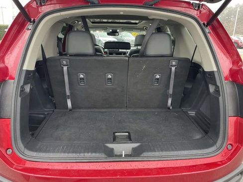 Used 2025 Honda Pilot Touring image 24