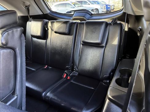 Used 2018 Toyota Highlander XLE image 11