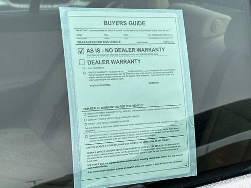 Used 2025 BMW 330i Sedan w/ Premium Package image 36