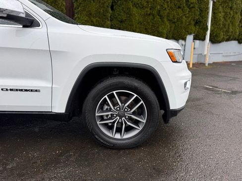 Used 2020 Jeep Grand Cherokee Limited image 12