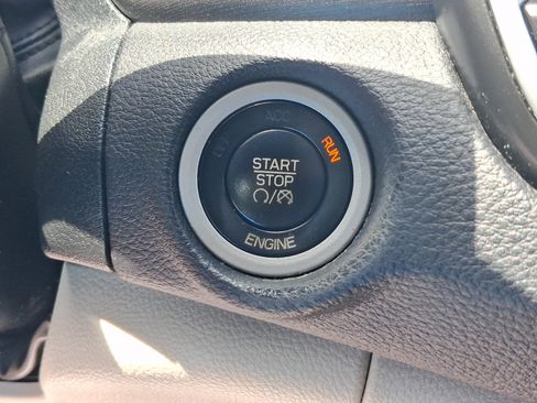 Used 2016 Chrysler 200 Limited FWD image 24