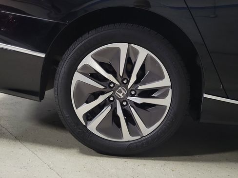 Used 2018 Honda Accord EX-L image 6