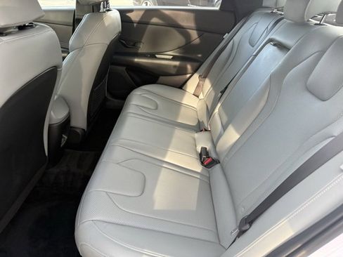 Used 2024 Hyundai Elantra Limited image 11