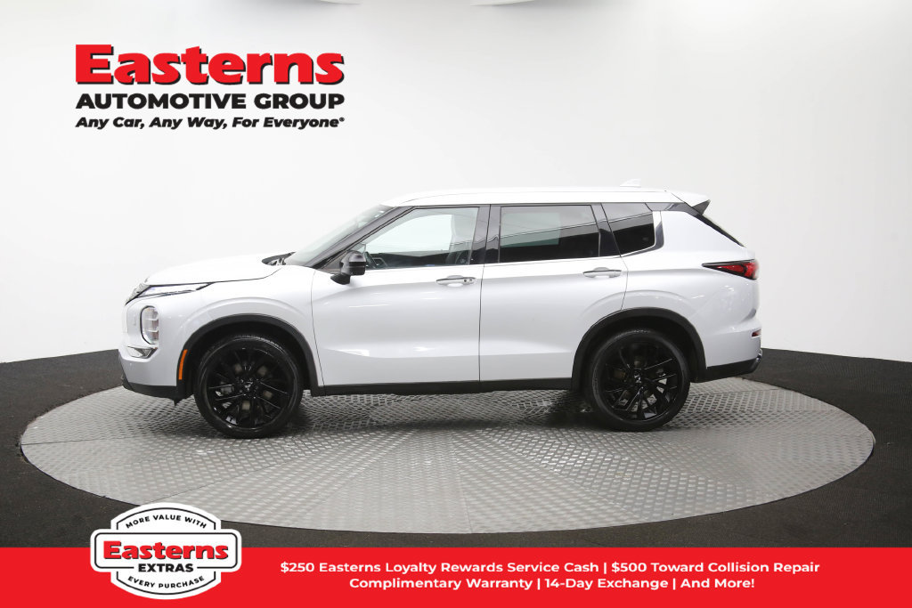 Used 2023 Mitsubishi Outlander SE Black Edition AWD/4WD image 61
