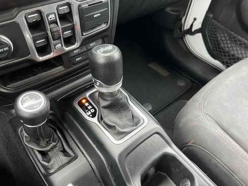 Used 2018 Jeep Wrangler Unlimited Sport S AWD/4WD image 26