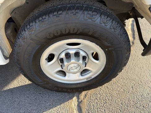 Used 2016 Chevrolet Express 3500 image 25