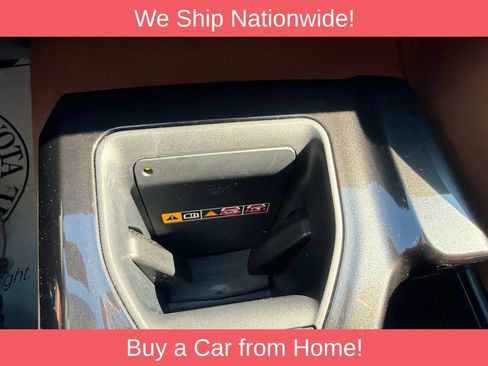 Used 2025 Toyota Crown Signia AWD/4WD image 18