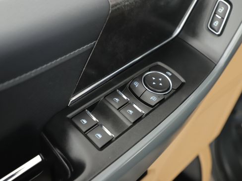 Certified 2022 Ford F150 XLT w/ Equipment Group 302A High image 10