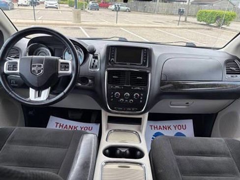 Used 2012 Dodge Grand Caravan SXT image 21