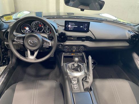 Certified 2025 MAZDA MX-5 Miata Sport w/ Appearance Package RWD image 17