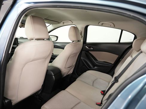 Used 2015 MAZDA MAZDA3 i Touring image 32