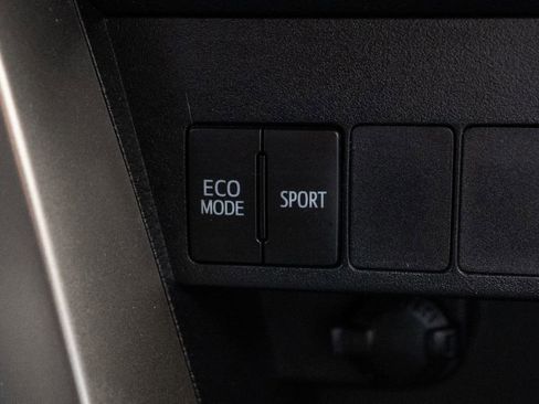 Used 2015 Toyota RAV4 XLE image 22