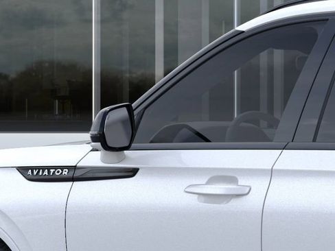 New 2026 Lincoln Aviator AWD w/ Jet Appearance Package image 20