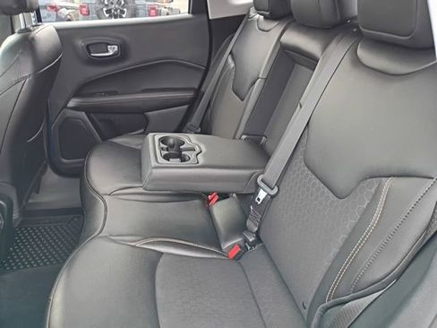 Used 2020 Jeep Compass Latitude w/ Cold Weather Group AWD/4WD image 18