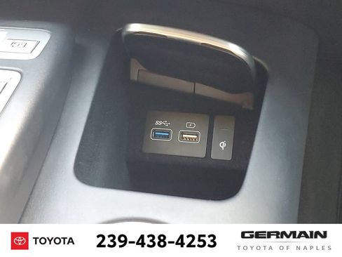 Used 2022 Genesis GV70 2.5T w/ Select Package AWD/4WD image 33