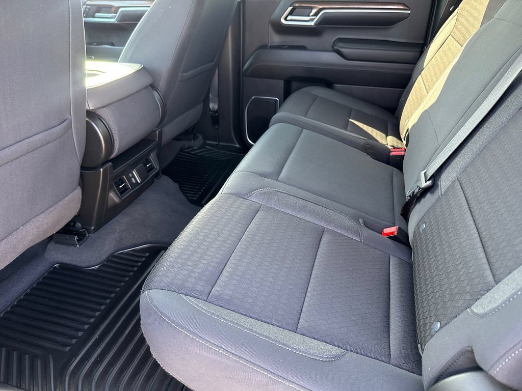 Used 2024 Chevrolet Silverado 1500 LT AWD/4WD image 13