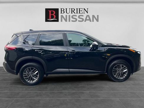 Used 2023 Nissan Rogue S AWD/4WD image 6