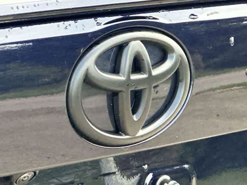 Used 2025 Toyota RAV4 XLE w/ Convenience Package AWD/4WD image 18