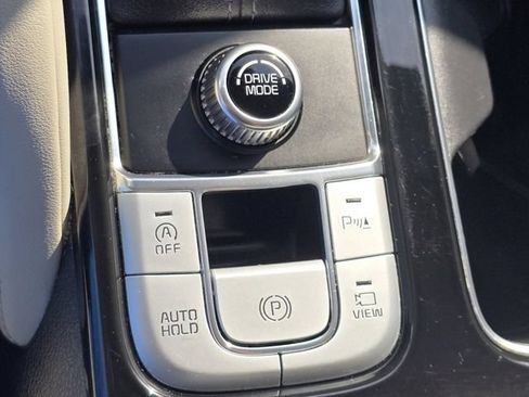 Used 2022 Kia Telluride SX w/ Towing Package FWD image 27