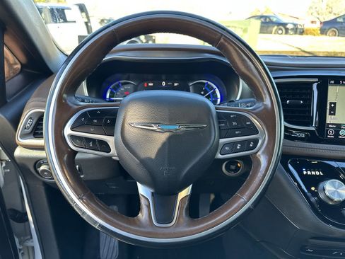 Certified 2020 Chrysler Pacifica Limited w/ Advanced Safetytec Group image 12